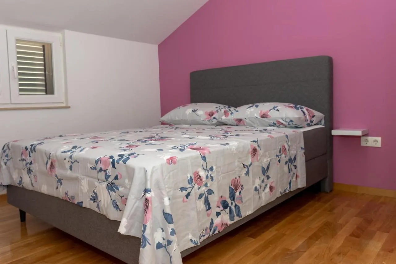 Apartment Plazonic Kastela